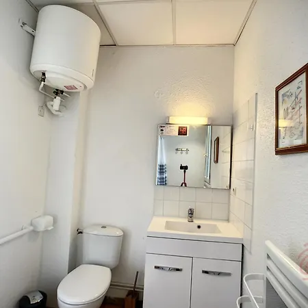 Apartment T1 Avec Balcons, Proche Thermes Et Centre-ville, Au Coeur Du Parc Naturel Du Haut-languedoc - Fr-1-451-175 Lamalou-les-Bains